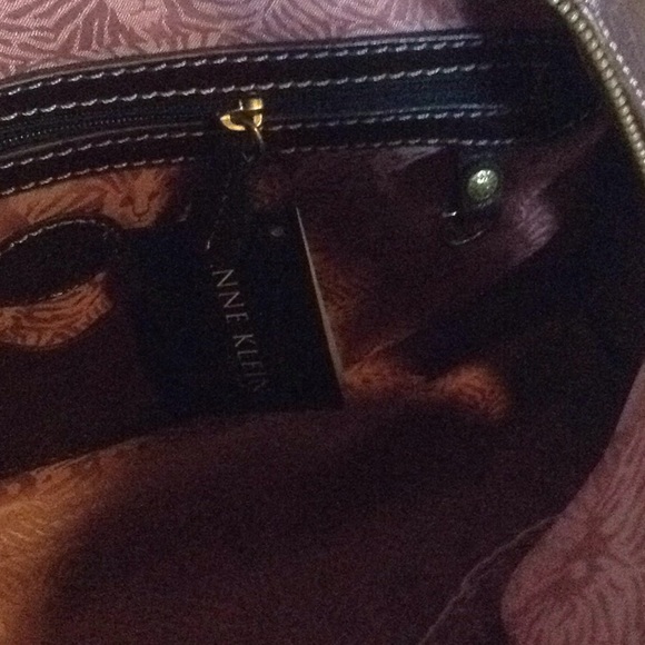 Anne Klein Genuine Leather Dust Bag and Key Fob - Picture 5 of 6